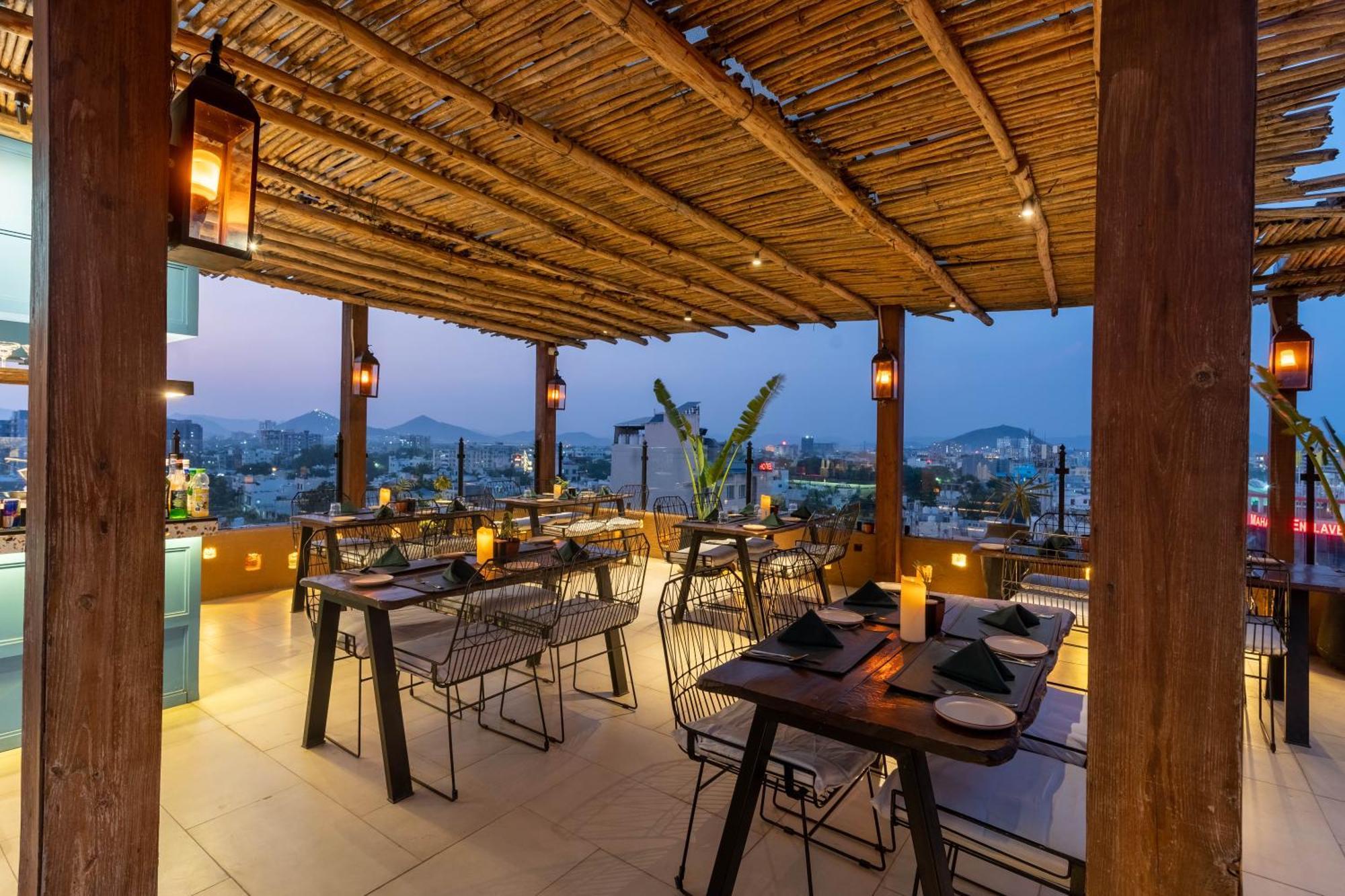 Historia Royal Hotel Udaipur Exterior photo