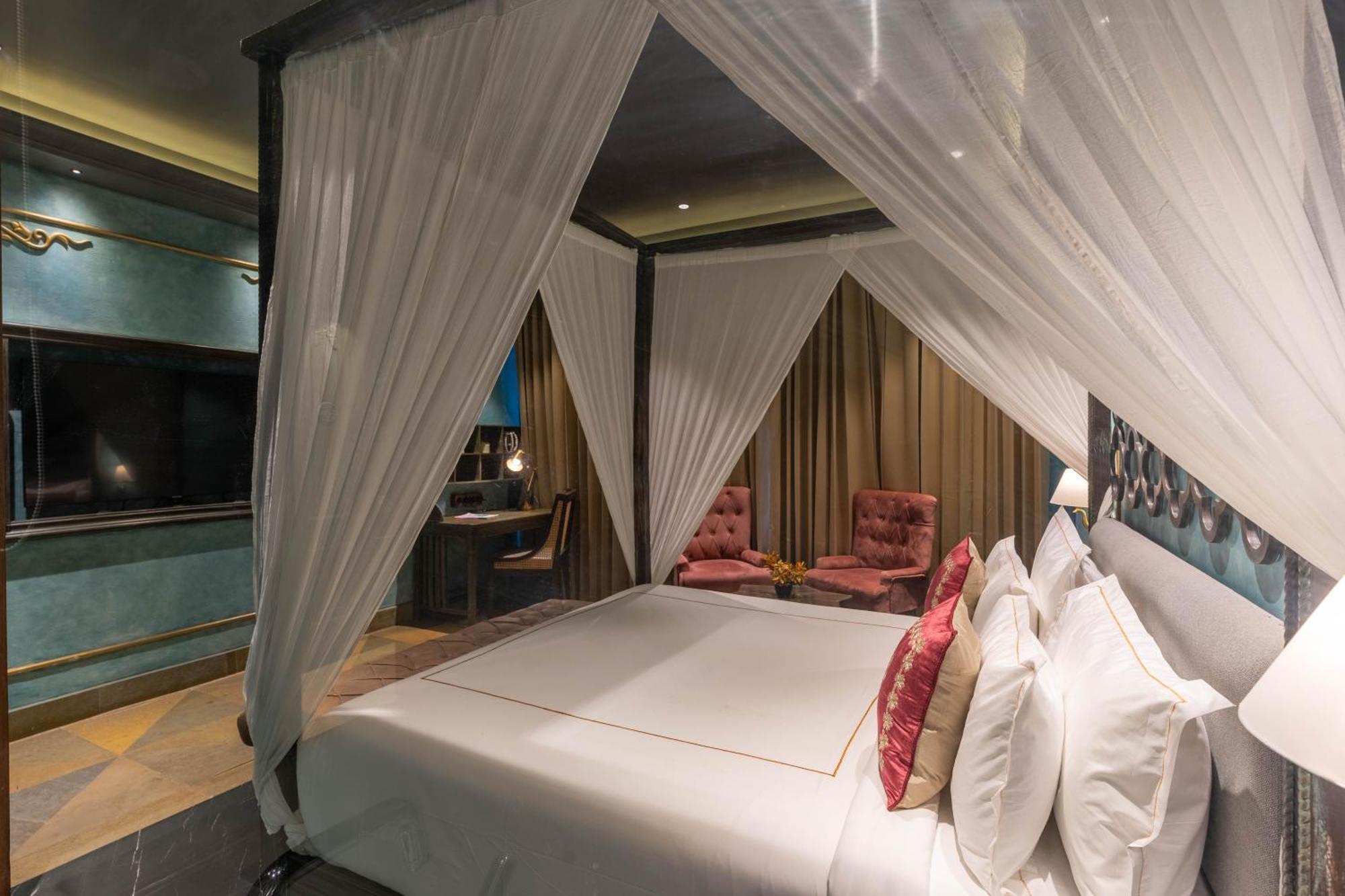 Historia Royal Hotel Udaipur Room photo