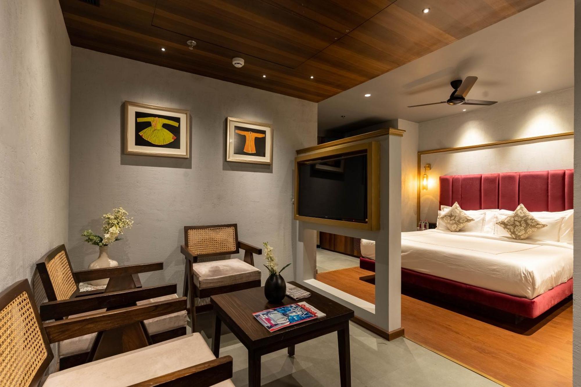 Historia Royal Hotel Udaipur Room photo